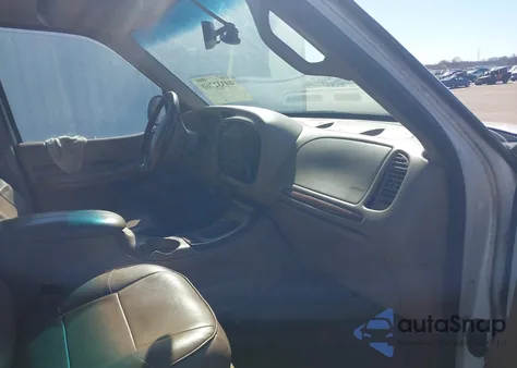 1998 Lincoln Navigator z USA, uszkodzony, nr VIN 5LMPU28L8WLJ12736